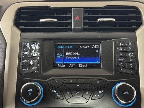 Used 2013 Ford Fusion SE FWD image 19