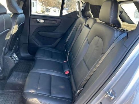 Used 2023 Volvo XC40 B5 Plus w/ Climate Package image 6