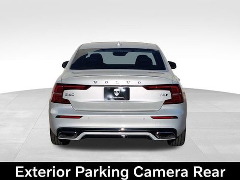 Certified 2021 Volvo S60 T5 Momentum w/ Premium Package image 8