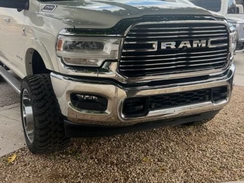 Used 2022 RAM 2500 Laramie AWD/4WD image 1