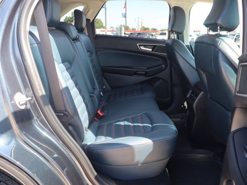 Used 2024 Ford Edge SEL w/ Sport Appearance Package AWD/4WD image 12
