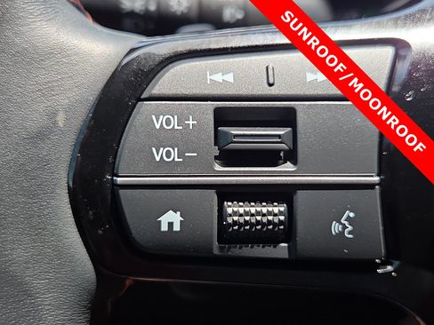 Used 2025 Honda Pilot TrailSport image 21