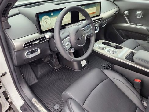 Used 2025 Genesis GV60 Advanced image 5