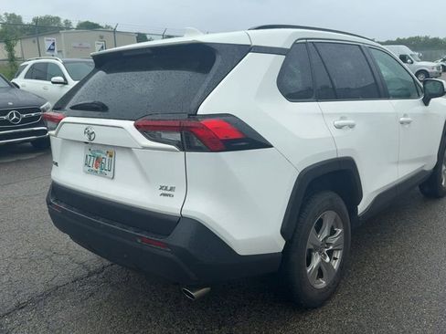 Used 2023 Toyota RAV4 XLE AWD/4WD image 6