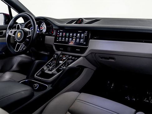 Used 2022 Porsche Cayenne S image 55