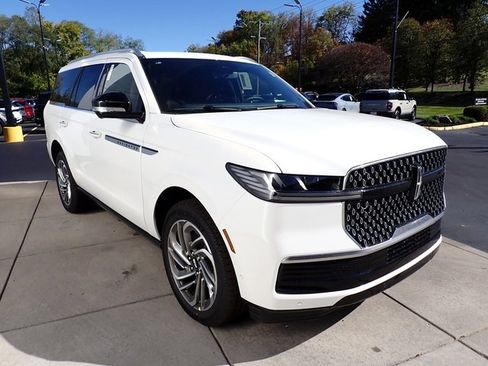New 2025 Lincoln Navigator Reserve image 31