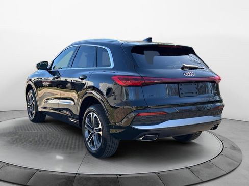 New 2026 Audi Q5 Premium image 5