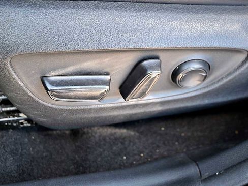 Used 2019 Toyota RAV4 XLE Premium w/ Carpet Mat Package FWD image 19
