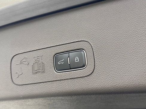 Used 2023 Lincoln Aviator Reserve w/ Equipment Group 201A image 44