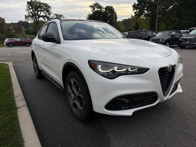 New 2026 Alfa Romeo Stelvio Sprint w/ Convenience Package AWD/4WD image 2