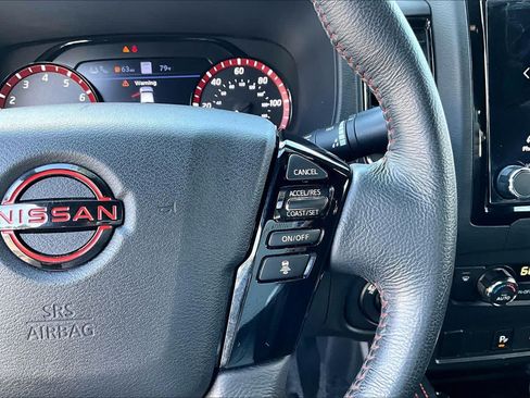 Used 2022 Nissan Frontier PRO-4X w/ Technology Package AWD/4WD image 24
