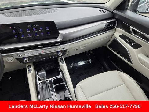 Used 2024 Kia Telluride S w/ S Sunroof Package FWD image 17