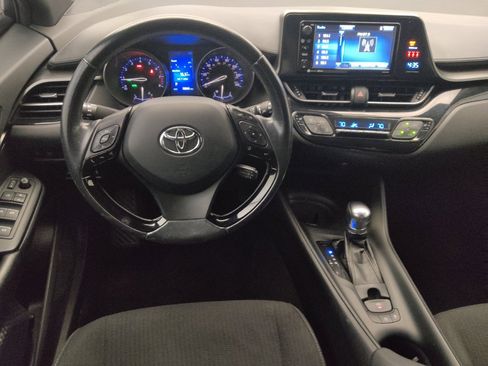 Used 2018 Toyota C-HR XLE FWD image 22