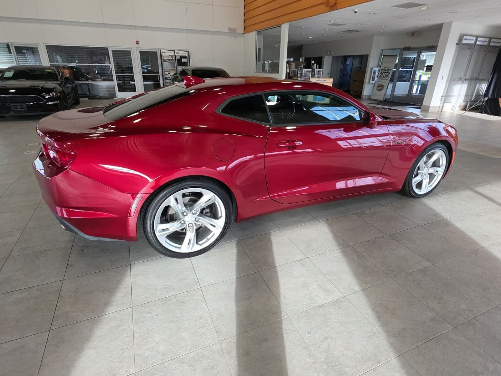 Used 2021 Chevrolet Camaro LT RWD image 7