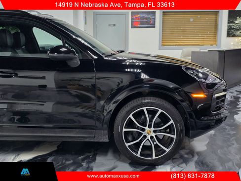 Used 2019 Porsche Cayenne AWD/4WD image 10