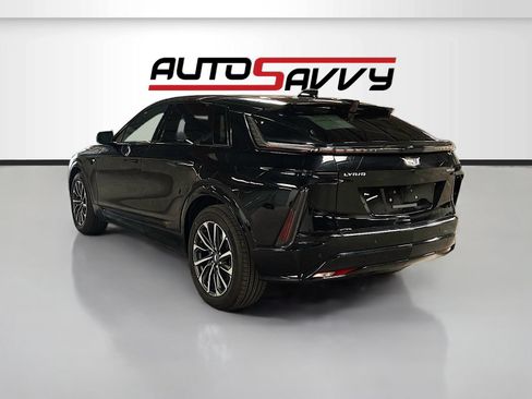 Used 2025 Cadillac Lyriq Sport AWD/4WD image 7