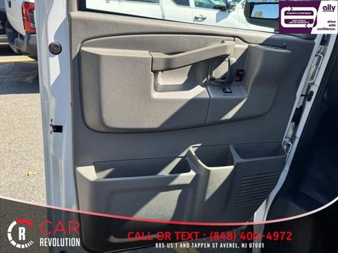 Used 2020 Chevrolet Express 2500 w/ Driver Convenience Package image 30
