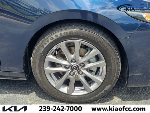 Used 2020 MAZDA MAZDA3 Sedan FWD image 7