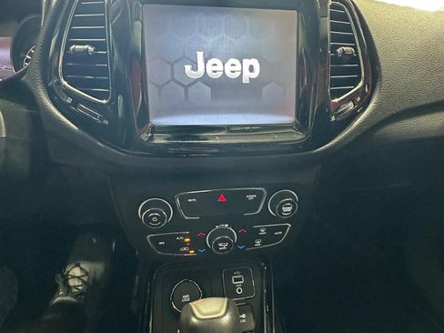 Used 2019 Jeep Compass Limited AWD/4WD image 15