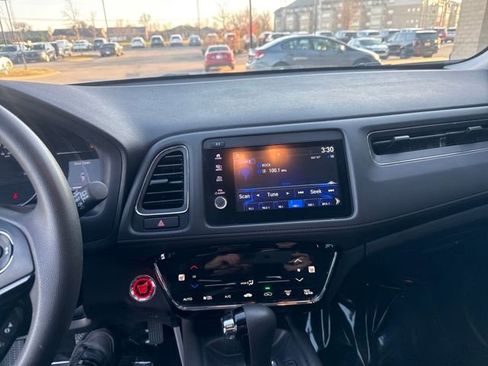 Used 2019 Honda HR-V EX image 14