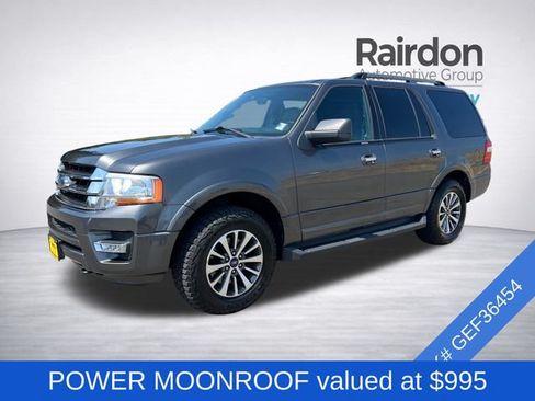 Used 2016 Ford Expedition XLT w/ Equipment Group 202A AWD/4WD image 3