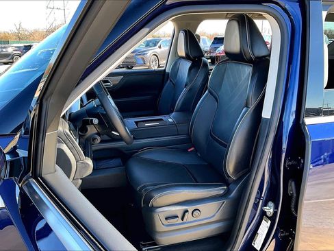 Used 2025 INFINITI QX80 Luxe RWD image 13