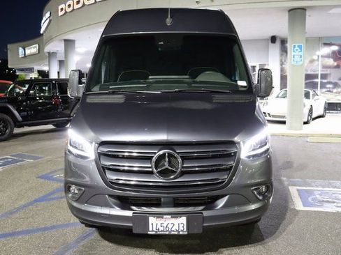 Used 2021 Mercedes-Benz Sprinter 3500 image 3