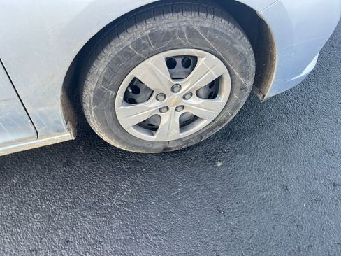 Used 2017 Chevrolet Cruze LS image 21