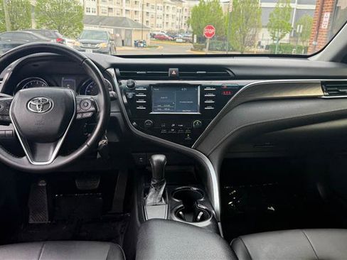 Used 2018 Toyota Camry SE image 23