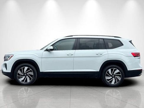 Used 2025 Volkswagen Atlas SE FWD image 7