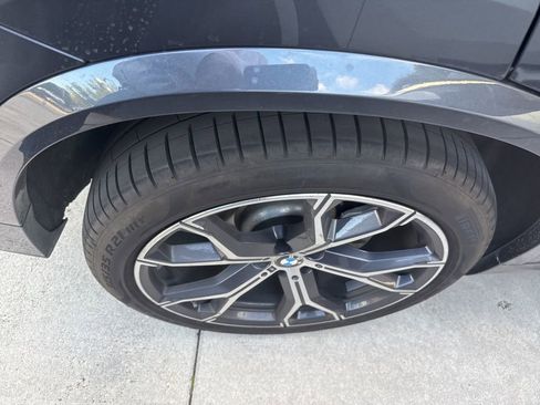 Used 2019 BMW X5 xDrive40i w/ M Sport Package image 4