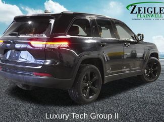 Used 2023 Jeep Grand Cherokee Limited w/ Luxury Tech Group II video 3