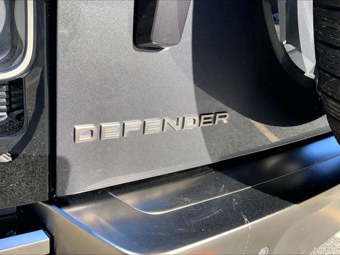 Used 2021 Land Rover Defender 90 X image 29