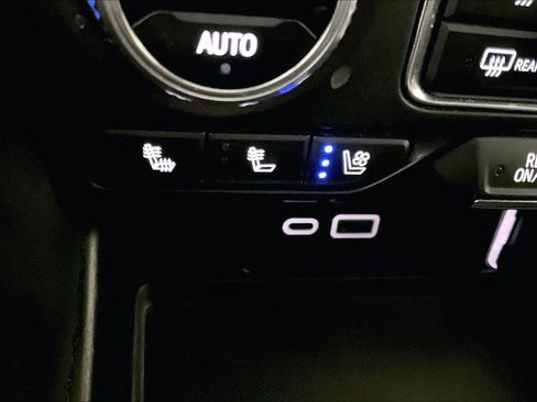 Used 2023 GMC Yukon AT4 image 35