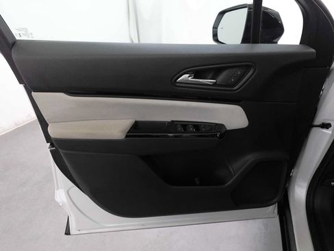 Used 2024 Honda Prologue EX image 10