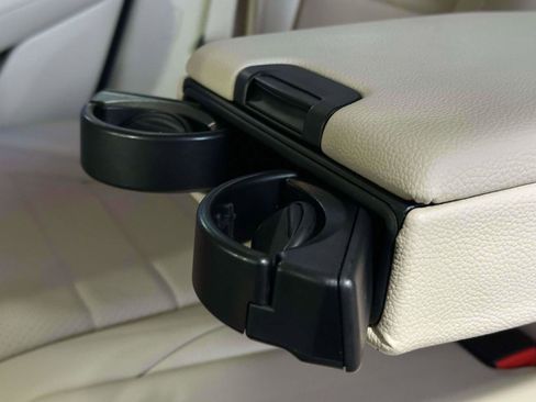 Certified 2022 Mercedes-Benz GLC 300 4MATIC image 10