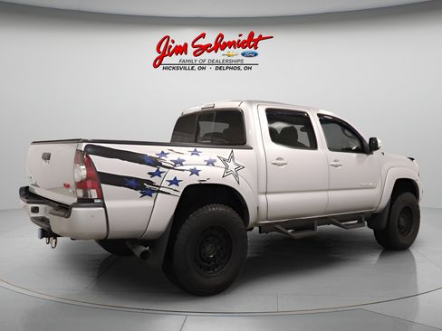 Used 2013 Toyota Tacoma 4x4 Double Cab w/ TRD Sport Pkg image 5
