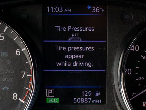 Used 2018 Nissan Rogue SL image 18