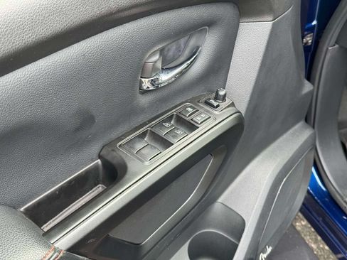 Used 2024 Nissan Titan PRO-4X w/ Pro-4x Convenience Package AWD/4WD image 19