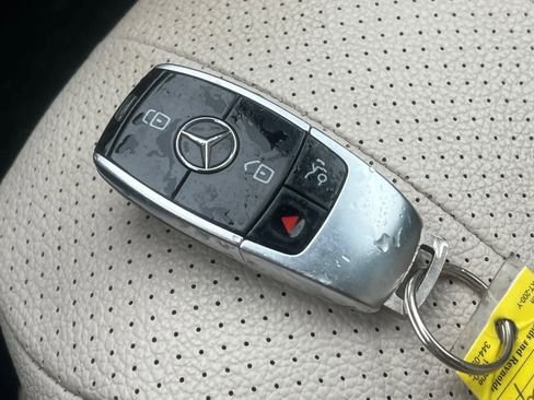 Used 2018 Mercedes-Benz E 300 image 23