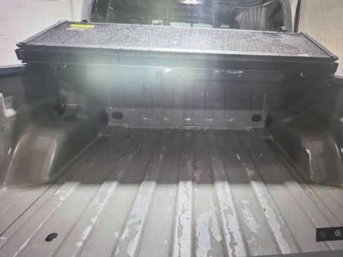 Used 2022 Jeep Gladiator Rubicon w/ LED Lighting Group AWD/4WD image 17