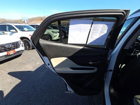 Used 2020 Buick Encore Preferred image 26