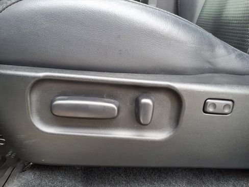 Used 2021 Toyota Tacoma TRD Off-Road w/ TRD Premium Off Road Package image 17