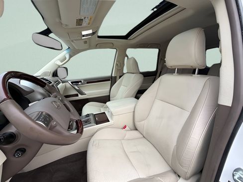 Used 2018 Lexus GX 460 Premium AWD/4WD image 9