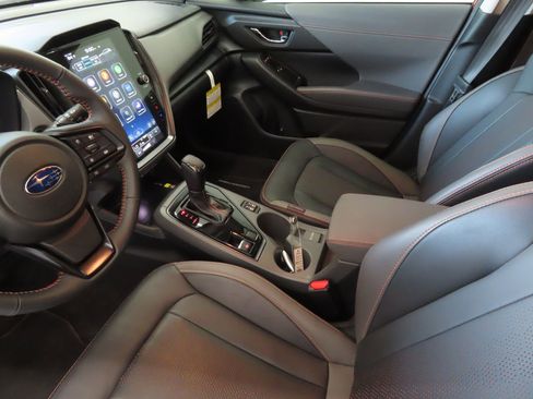 Certified 2025 Subaru Crosstrek 2.5i Limited w/ Crosstrek Mirror Package image 22