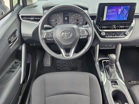 Used 2023 Toyota Corolla Cross LE w/ Moonroof Package AWD/4WD image 12