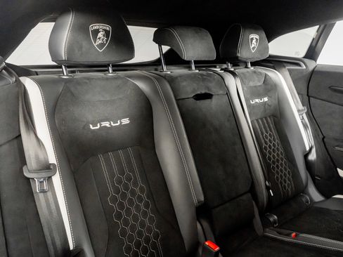 Used 2024 Lamborghini Urus Performante image 38