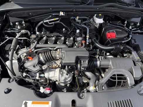 Certified 2025 Acura ADX Base image 13