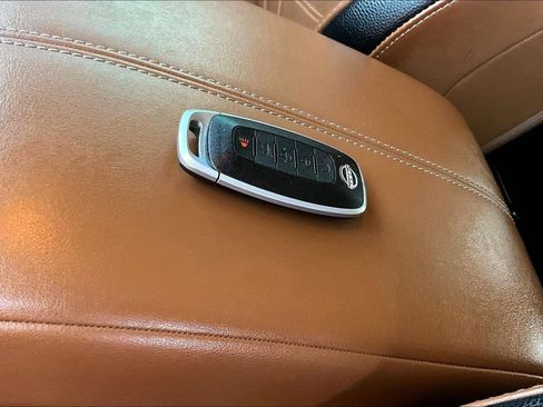 Used 2023 Nissan Pathfinder Platinum image 37