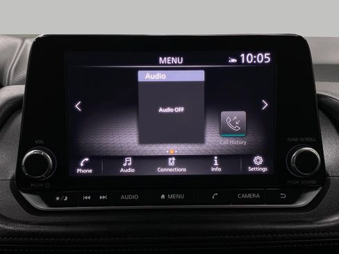 Certified 2025 Nissan Rogue SV image 22